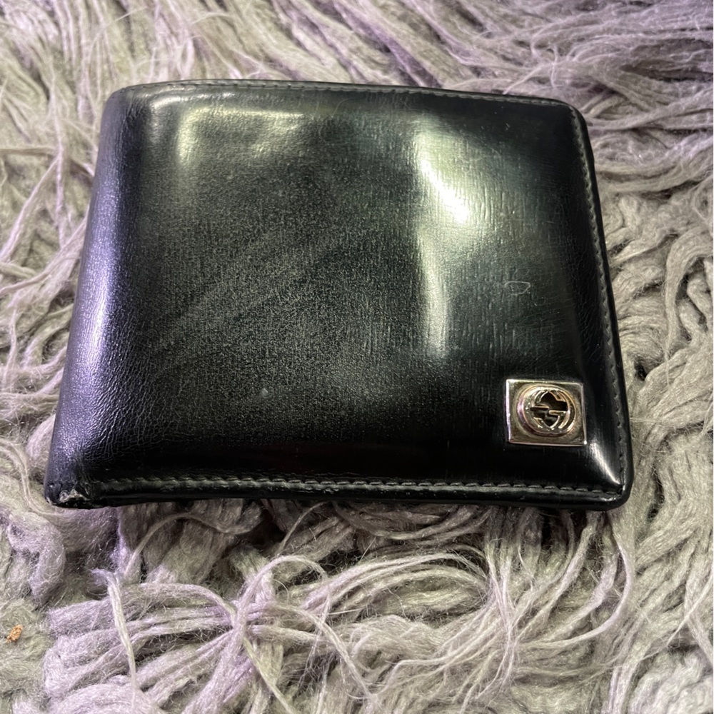 Gucci Black Patent Leather Walletwith Silvertone GG logo